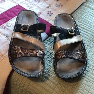 Algeria sandals